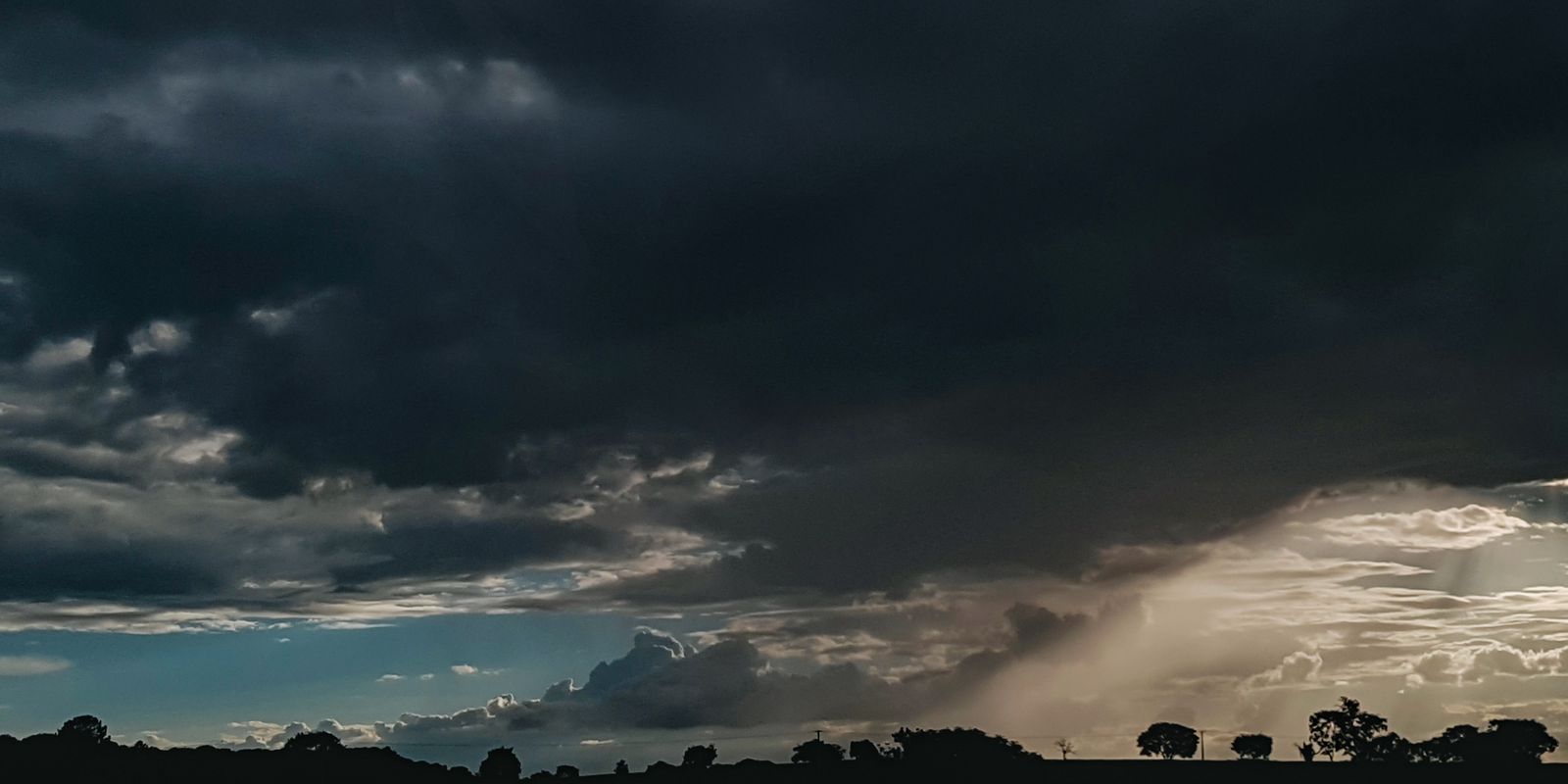 Chuvas e tempestades avançam pelo Brasil a partir desta quarta